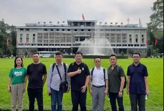 世騰控股董事長，副董事長一行赴越南考察調(diào)研