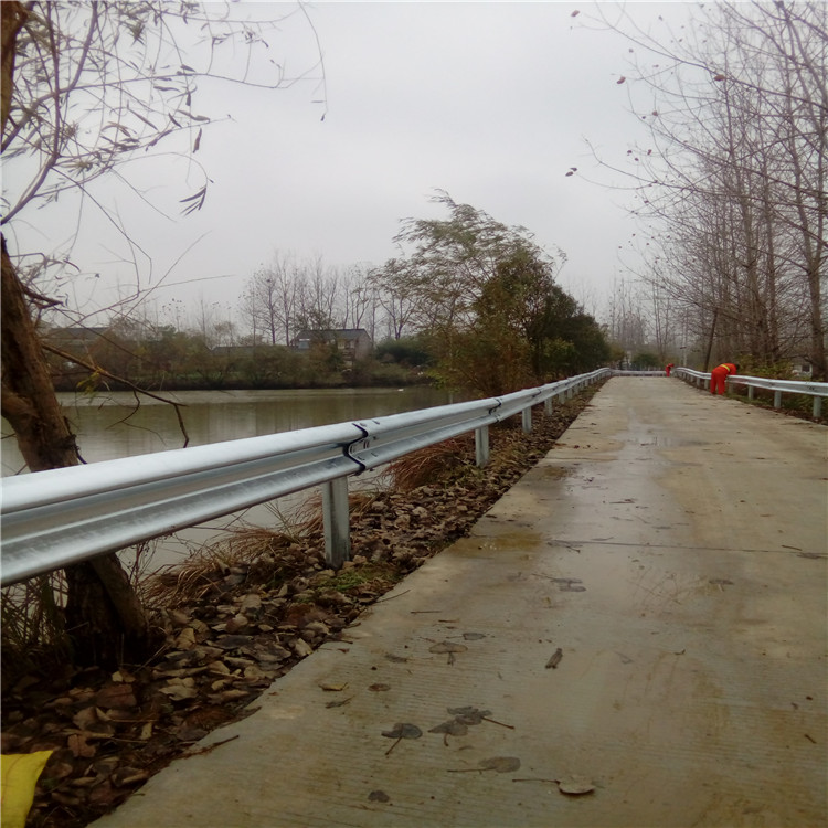 浙江公路護(hù)欄多少錢(qián)一米？