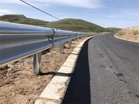 波形護(hù)欄的分類、用途、表面處理、特點(diǎn)是怎么樣的？